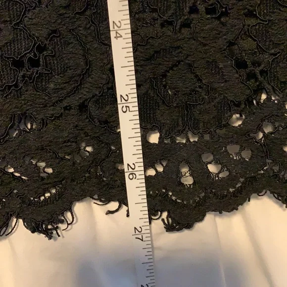 Lace Overlay Tank Top - Picture 4 of 4